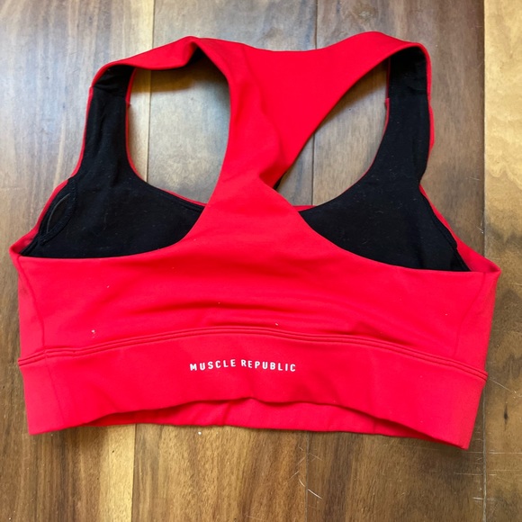 red sports bra size small - Picture 2 of 2